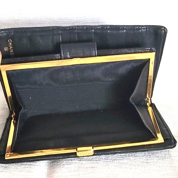 Chanel Lambskin Diamond Stitched French Wallet Black - Picture 4 of 11